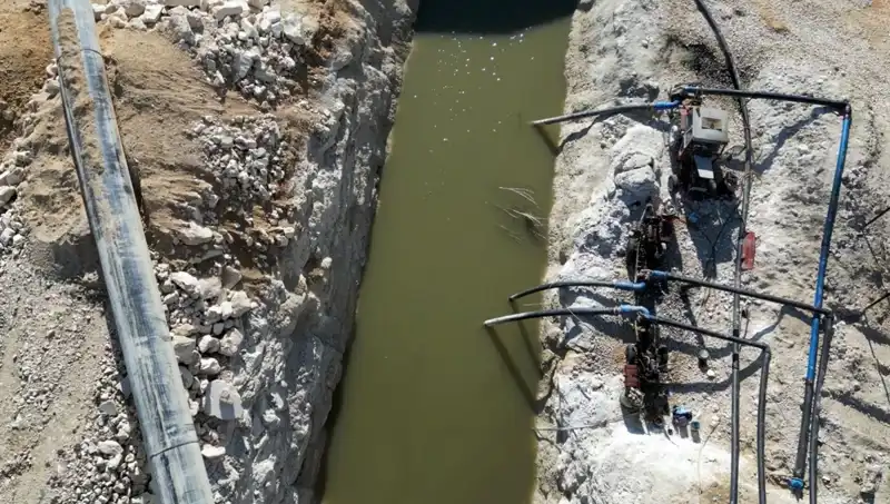Karaman'da Su Kirliliği: Musluk Suyuna Petrol Karıştı!