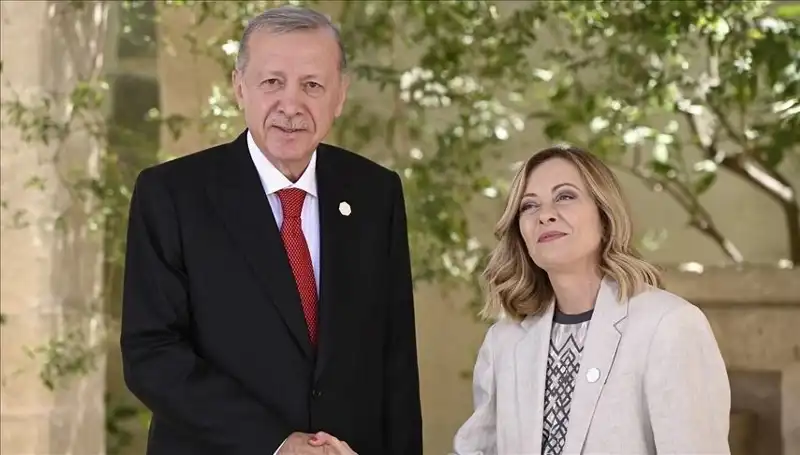 İstanbul'da Akdeniz Zirvesi: Erdoğan, İtalya ve Libya Başbakanları ile Stratejik Görüşmeler Yapacak!