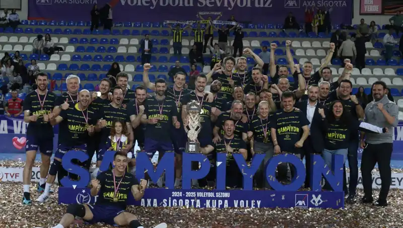 Fenerbahçe Kupa Voley'de Şampiyon! Tarih Yazdı ve Tarihini Yeniledi